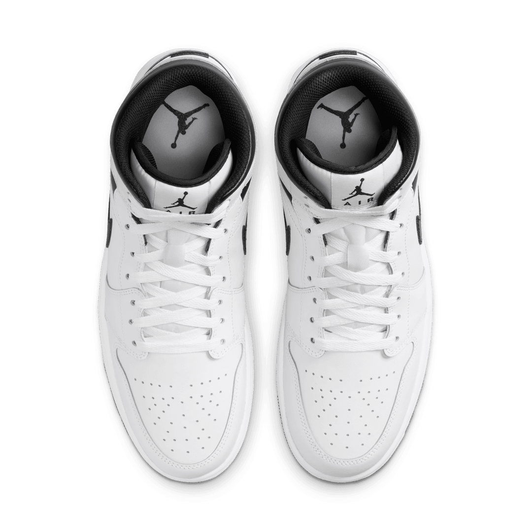 Nike air jordan 1 mids black and white best sale