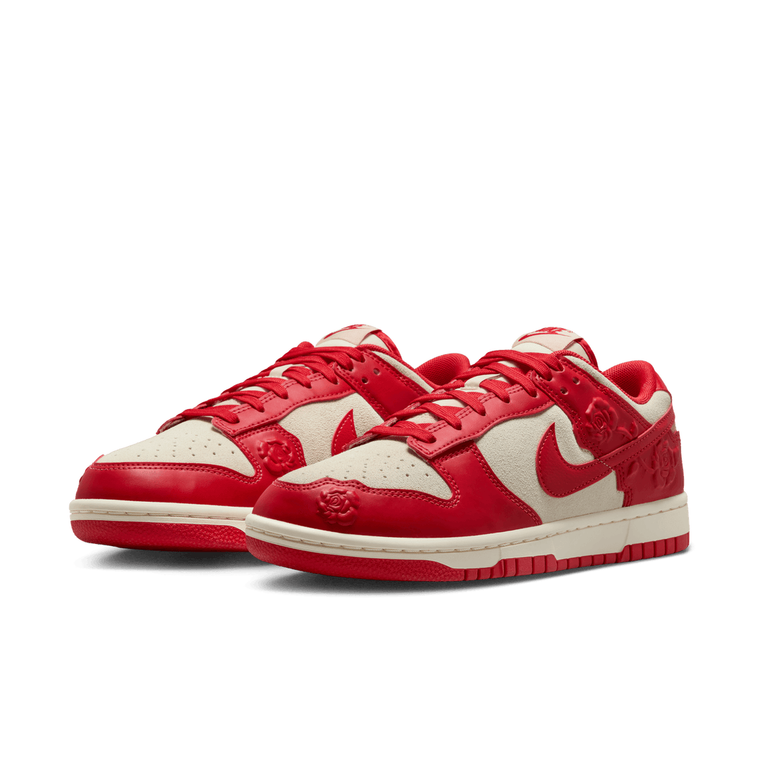 Women's Nike Dunk Low 'Red Roses'