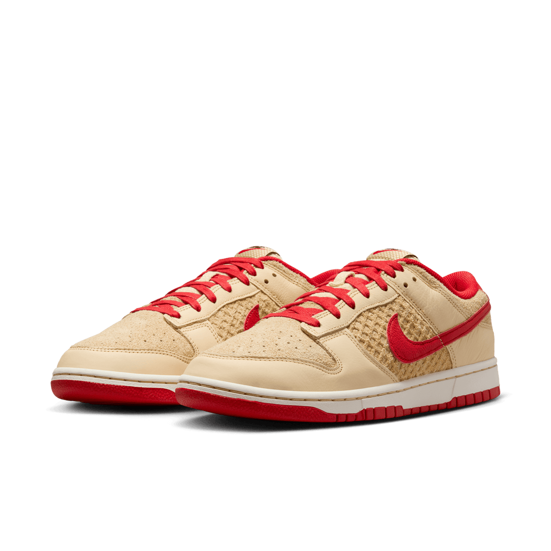 Nike Dunk Low Retro SE 'Strawberry Waffles'