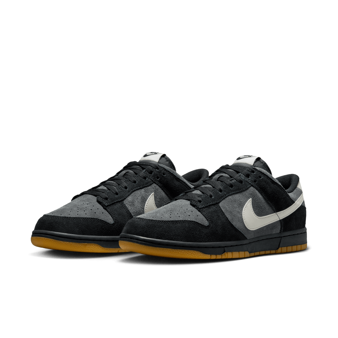 Nike Dunk Low SE 'Black/Grey/Gum'