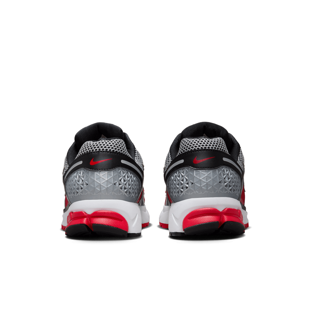 Nike Zoom Vomero 5 'Metallic Silver/University Red'